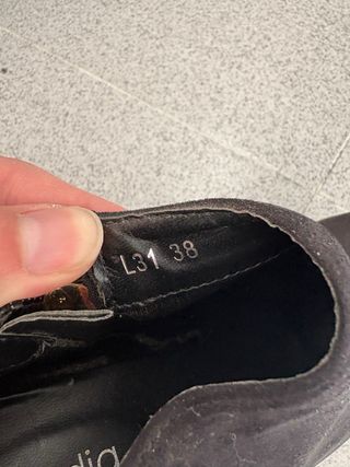 Botines negros con encaje talla 39