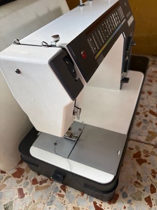 Máquina de coser Sigma Mod. 2002