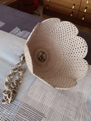 Lámpara de techo de mimbre