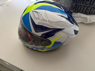 Casco MT Helmets con lente antivaho