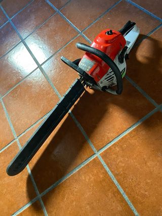 Motosierra Greencut gasolina espada larga