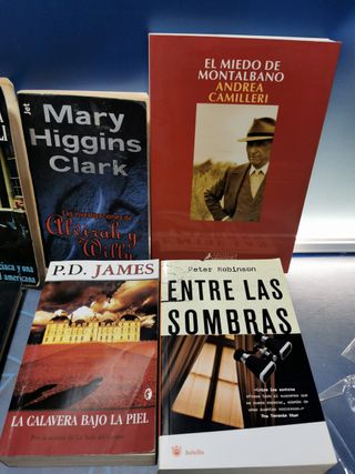 16 libros, novela negra, suspense y homicidios
