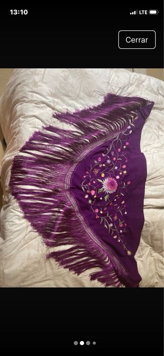 Traje de Flamenca con Mantón Morado