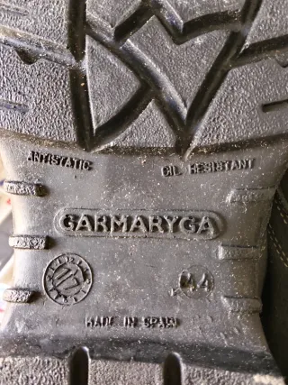 Zapatos Garmaryga Grises