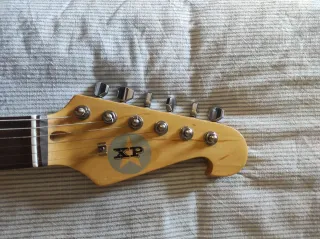 Guitarra Stratocaster