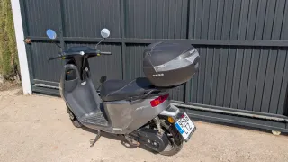 Moto Eléctrica E-scooter E2MAX Gris