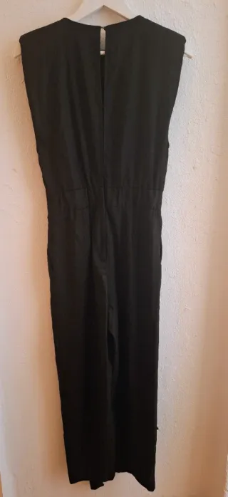 Mono largo negro con cinturón