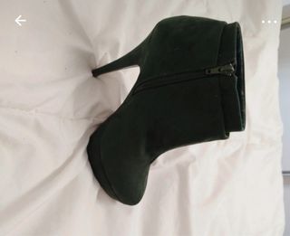 Botines verdes de tacón