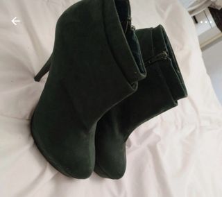Botines verdes de tacón