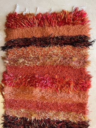 Alfombra de lana y tela 130cm x 60 cm