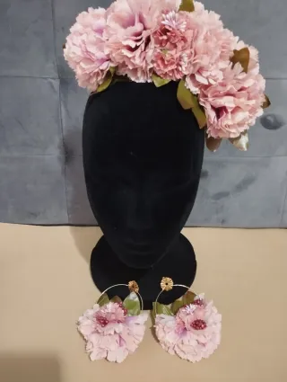 Tocado y pendientes flamenca flores rosas ideales.