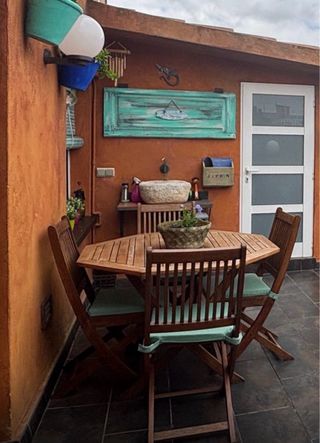 Conjunto mesa y 4 sillas terraza madera y piedra