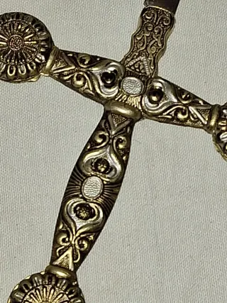 Espada decorativa con cadena y funda