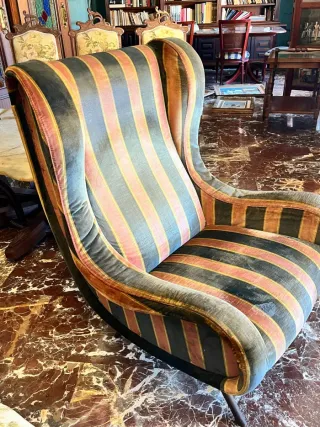 Pareja sillones vintage (1 orejero) tapizado rayas