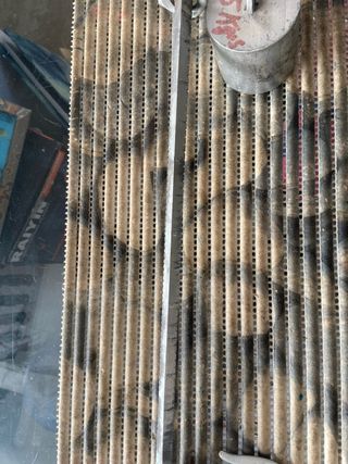 Balanza antigua de metal