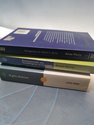 3 libros de la autora ANNE PERRY