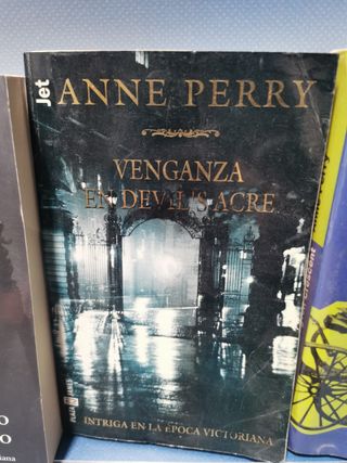3 libros de la autora ANNE PERRY