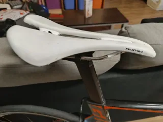 Bicicleta de carretera Giant Negra/Naranja