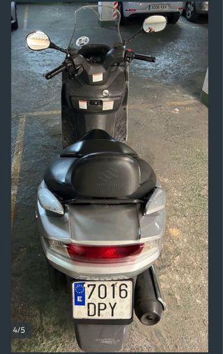 Suzuki Burgman 150cc Plata Automática