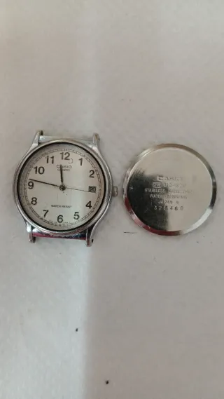 Reloj Casio Mujer Plata y Blanco