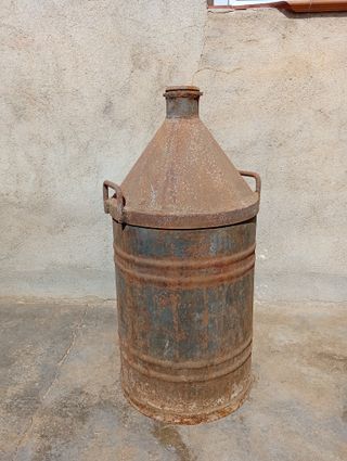 Zafra de aceite antigua de hierro