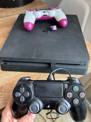 PS4 + 2 mandos DualShock | Funciona perfecta