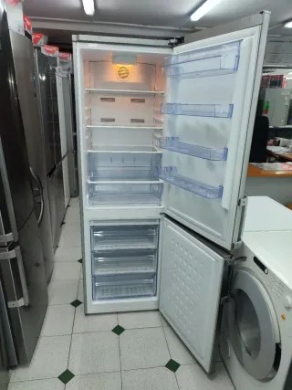 Nevera marca Beko 185/60cm clase A+ con garantía