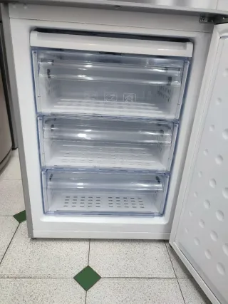 Nevera marca Beko 185/60cm clase A+ con garantía