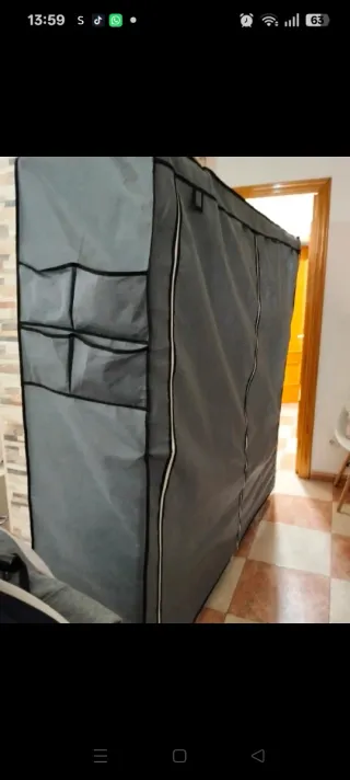 Ropero Gris Tela y Metal