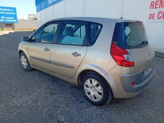 Renault Scenic 14 gasolina 71000 kilómetros
