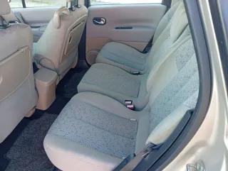 Renault Scenic 14 gasolina 71000 kilómetros