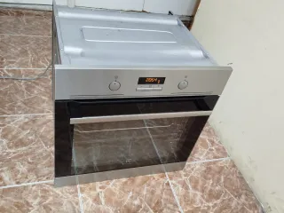 Horno Pirólitico Electrolux