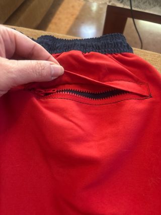 Bañador chico Dustin rojo