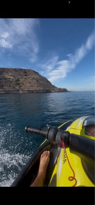 Moto Acuática Yamaha GP1200 Negra/Amarilla