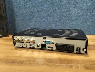 Receptor TDT y Satélite Vuga Combo DVB-S2/T2