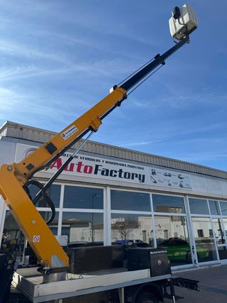 Nissan Cabstar Camión Cesta 3500kg