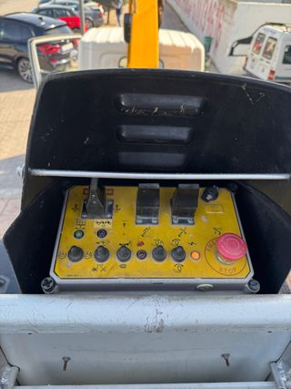 Nissan Cabstar Camión Cesta 3500kg