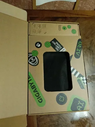 Rtx5070 32gb ram Gigabyte Aerox16