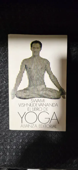 LIBRO DEL YOGA, EL (LIBBOL0543)