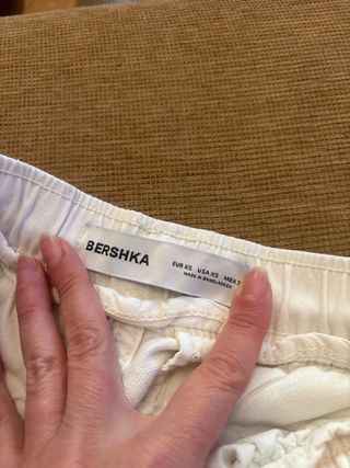 Bermudas cargo chico Bershka blancas