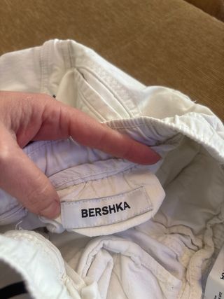 Bermudas cargo chico Bershka blancas
