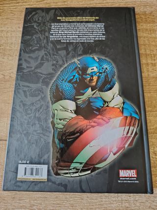 Vengadores Desunidos-Marvel Deluxe