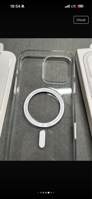 Cover iPhone 16 Pro Max trasparente MagSafe