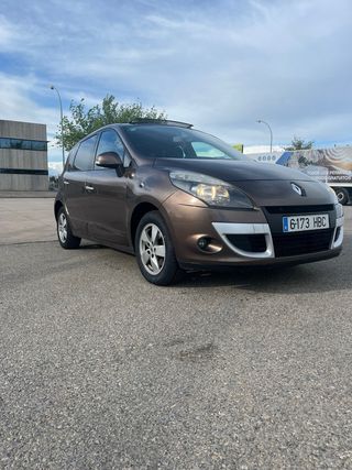 Renault Scenic 2011