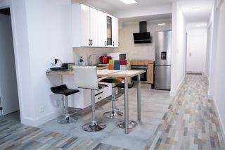 Se alquila una habitación en piso compartido.