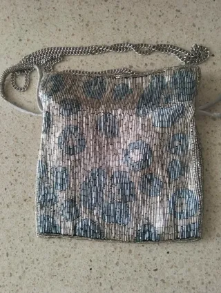 Bolso de fiesta con pedrería