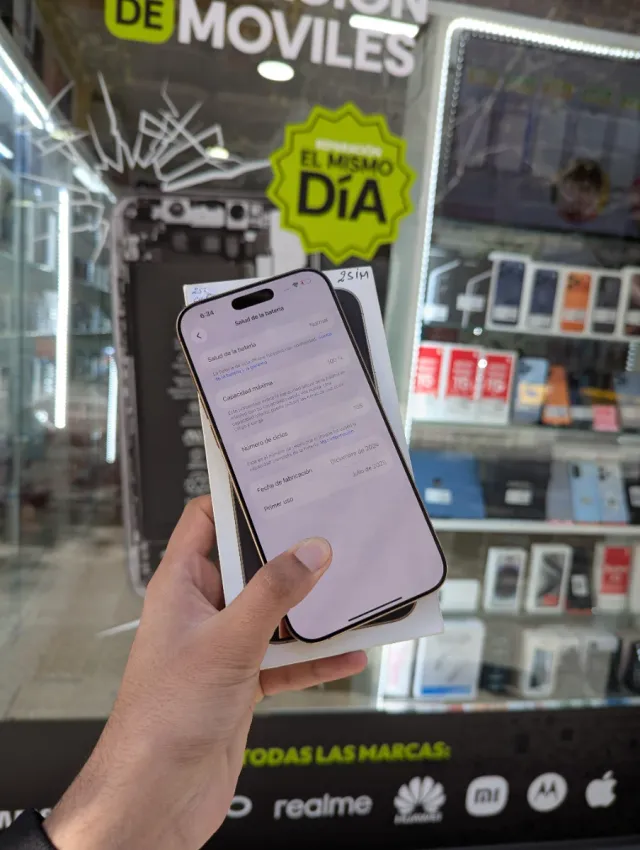 Apple IPhone 16 Pro Max 256GB Dorado Semi Nuevo