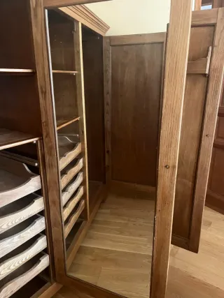 Armario Castaño Macizo 3 Puertas