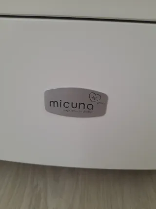 Cómoda bebé Micuna blanca