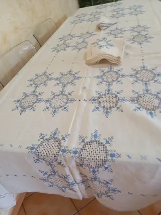 Mantelería bordada a mano Lino Lagartera nueva